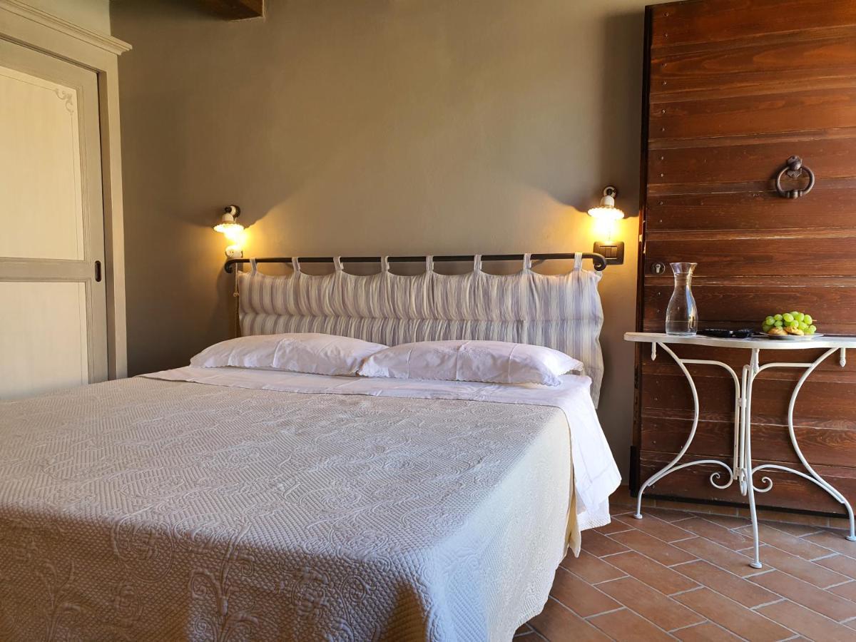 Cardella Farm stay *